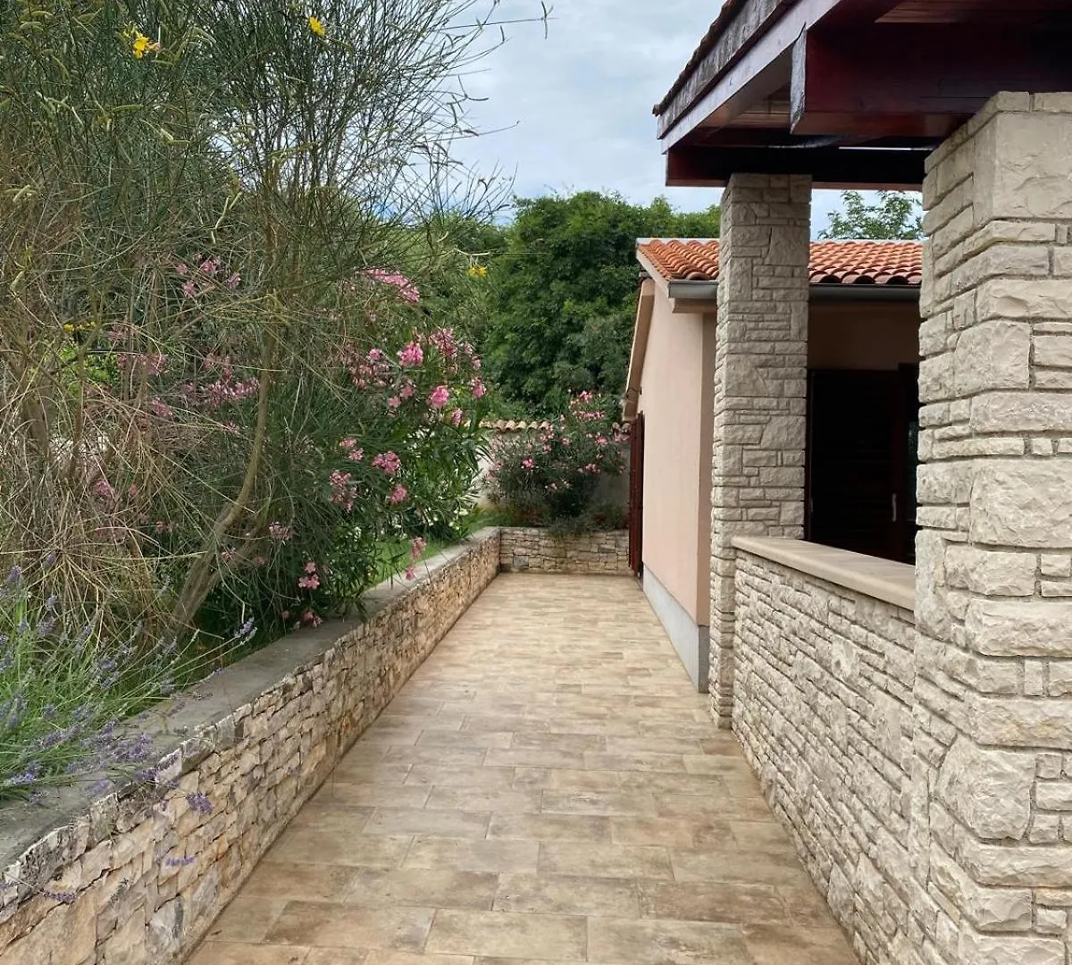 Semesterbostad Stancija Marusi Villa Peruški Kroatien